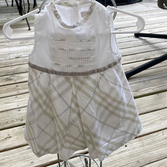 INFANT GIRLS Burberry Dress Size 3 Months - Picture 1 of 12